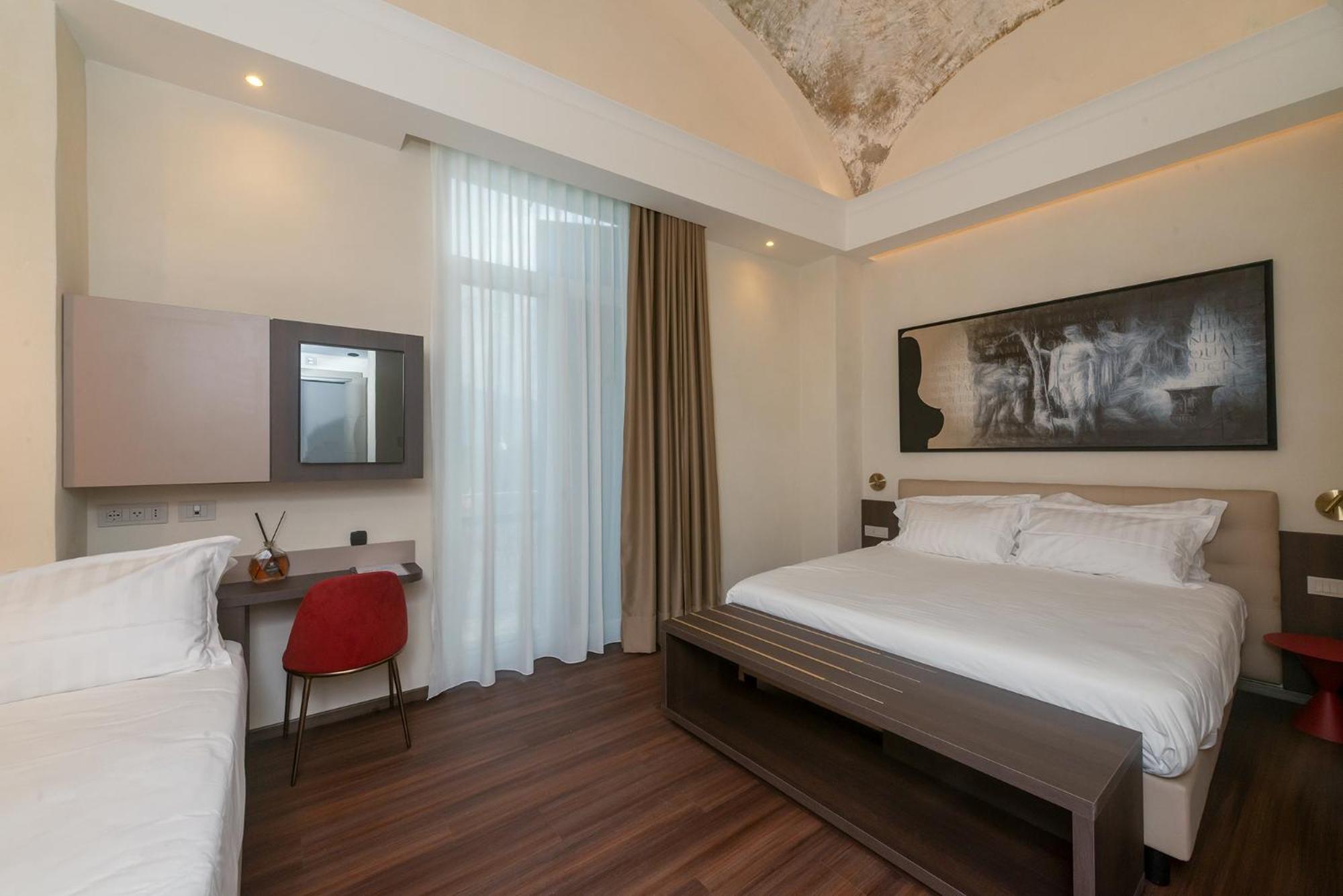 Hotel Vittoria Pompei Bagian luar foto