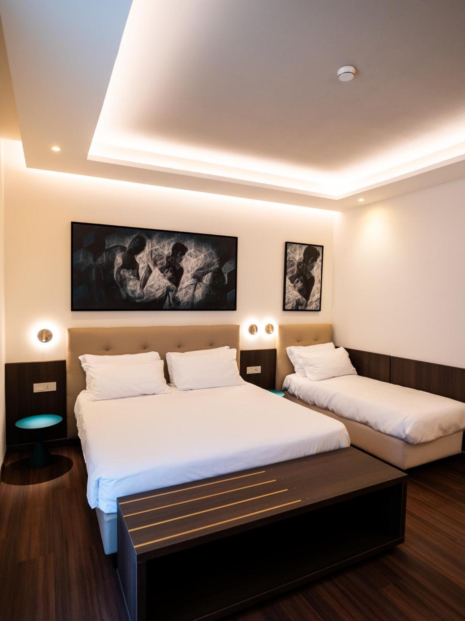 Hotel Vittoria Pompei Bagian luar foto