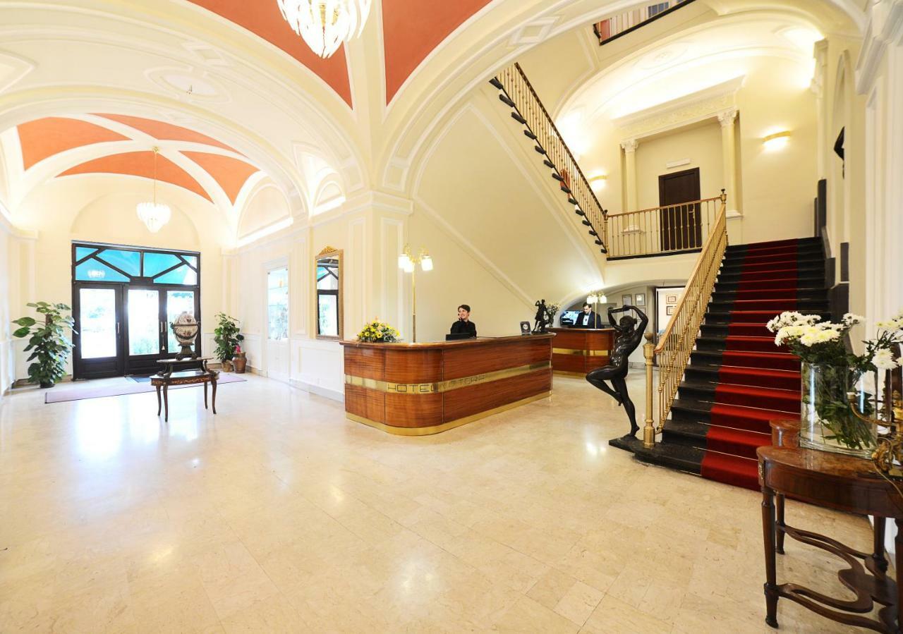 Hotel Vittoria Pompei Bagian luar foto
